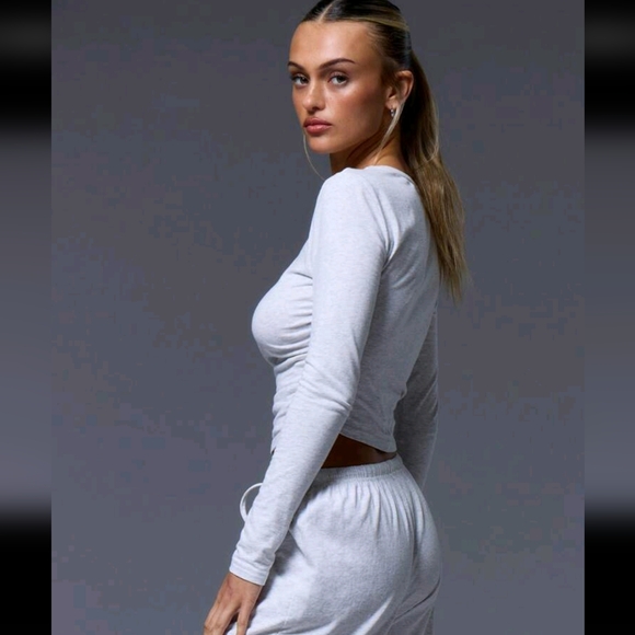 Light Gray Crop Top - Picture 2 of 7